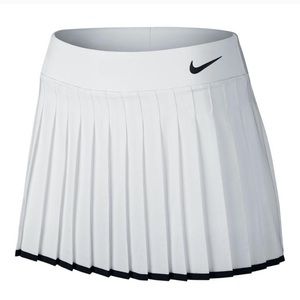 Nike Victory dri-fit skort small